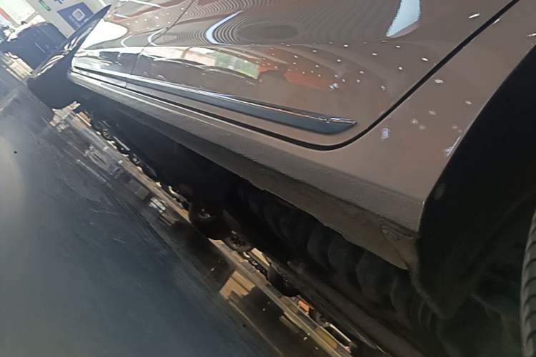 Used Buick GL8 2023 ES Lu Zun Comfort Model Left Side Sill