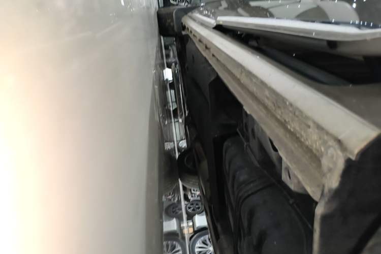 Used Buick GL8 2023 ES Lu Zun Luxury Model Left Side Sill