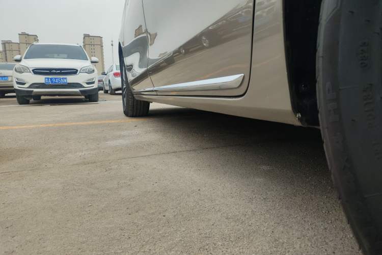 Used Buick GL8 2023 ES Lu Zun Comfort Model Left Side Sill