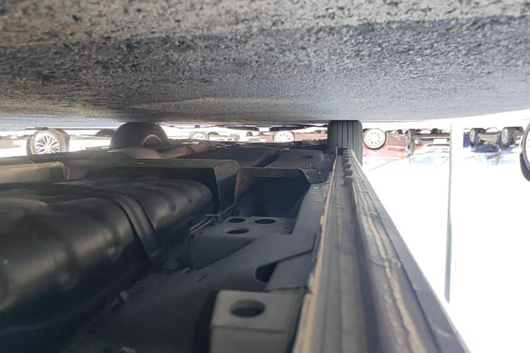 Used Buick GL8 2023 ES Lu Zun Deluxe Model Left Side Sill