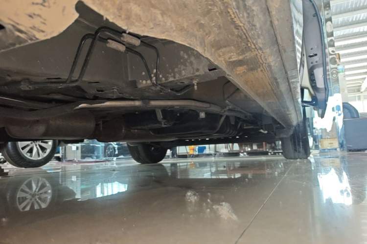 Used Buick GL8 2023 Facelifted Land Cruiser Executive Luxury Version Left Side Sill