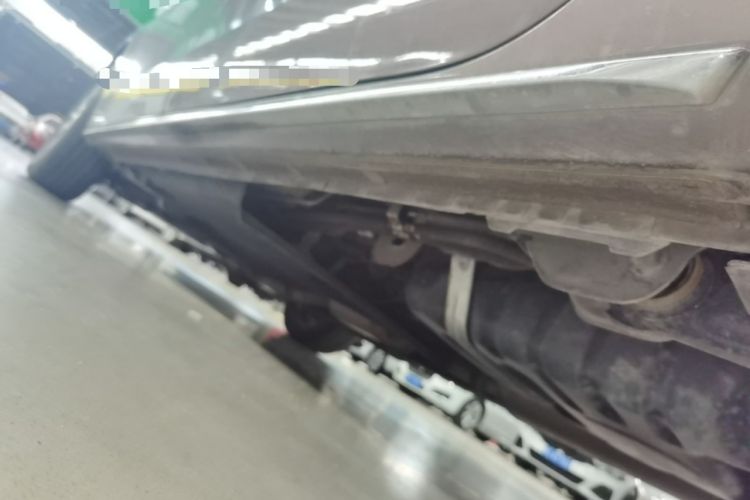 Used Buick GL8 2023 Facelifted Land Cruiser Executive Luxury Version Left Side Sill