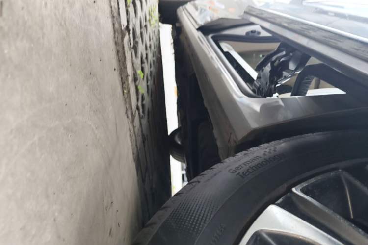 Used Buick GL8 2023 ES Lu Zun Luxury Model Left Side Sill