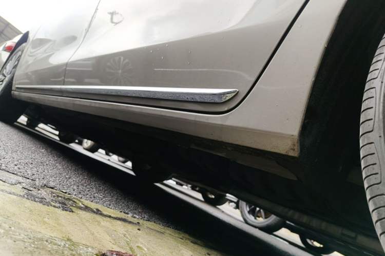 Used Buick GL8 2023 ES Lu Zun Luxury Model Left Side Sill