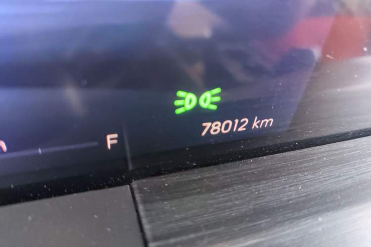 Used Buick GL8 2023 ES Lu Zun Smart Flagship Model Odometer Close Up