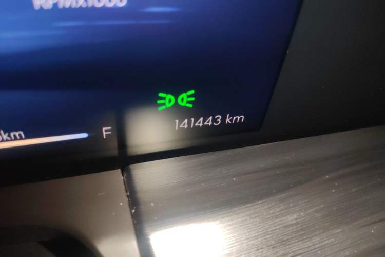 Used Buick GL8 2023 ES Lu Zun Deluxe Model Odometer Close Up