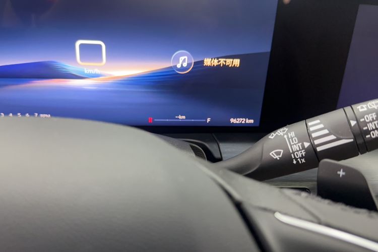 Used Buick GL8 2023 ES Lu Zun Deluxe Model Odometer Close Up