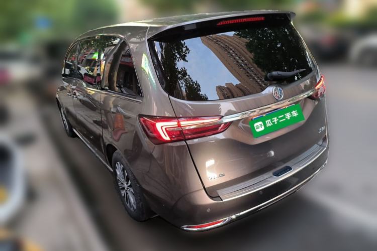 Used Buick GL8 2023 Facelifted Land Cruiser Executive Luxury Version Rear Left 45 Deg