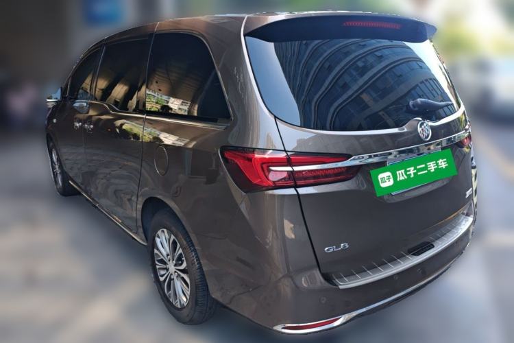 Used Buick GL8 2023 Facelifted Land Cruiser Executive Luxury Version Rear Left 45 Deg