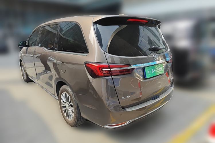 Used Buick GL8 2023 Facelifted Land Cruiser Executive Luxury Version Rear Left 45 Deg