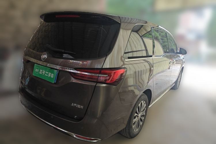 Used Buick GL8 2023 Land Executive Class Comfort Model Rear Right 45 Deg