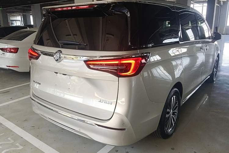 Used Buick GL8 2023 ES Lu Zun Deluxe Model Rear Right 45 Deg