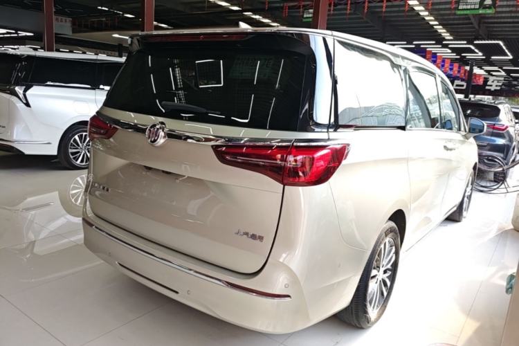 Used Buick GL8 2023 ES Lu Zun Deluxe Model Rear Right 45 Deg