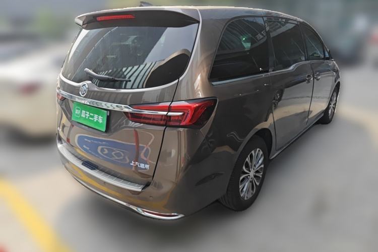 Used Buick GL8 2023 Facelifted Land Cruiser Executive Luxury Version Rear Right 45 Deg