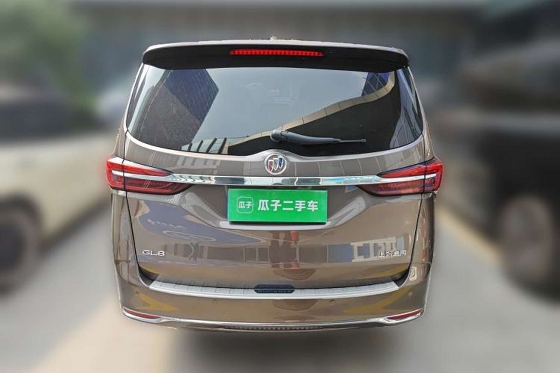 Used Buick GL8 2023 Facelifted Land Cruiser Executive Luxury Version Rear