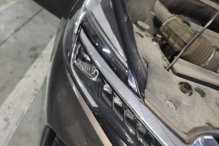 Used Buick GL8 2023 Land Executive Class Comfort Model Right Front Headlight