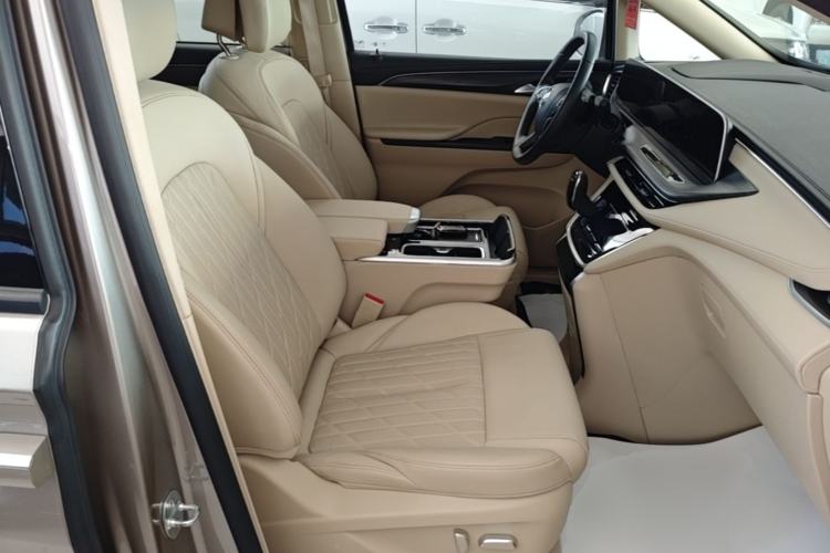 Used Buick GL8 2023 ES Lu Zun Luxury Model Right Front Seat