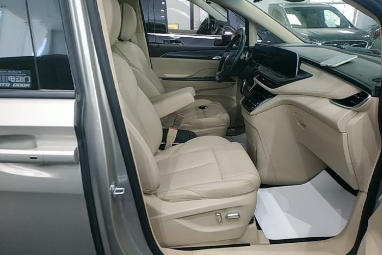 Used Buick GL8 2023 ES Lu Zun Deluxe Model Right Front Seat