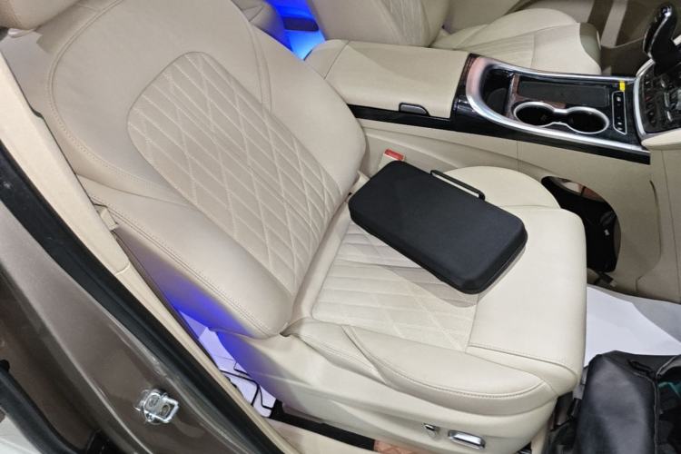 Used Buick GL8 2023 ES Lu Zun Luxury Edition and Yue Version Right Front Seat