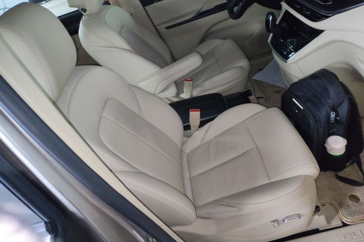 Used Buick GL8 2023 ES Lu Zun Deluxe Model Right Front Seat