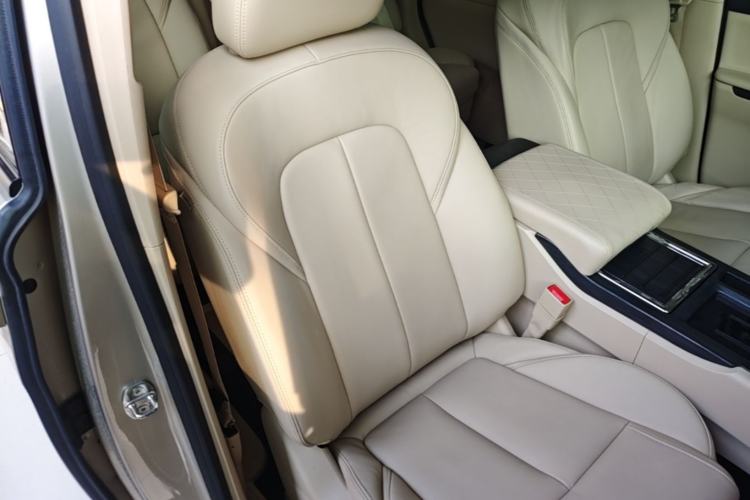 Used Buick GL8 2023 ES Lu Zun Deluxe Model Right Front Seat