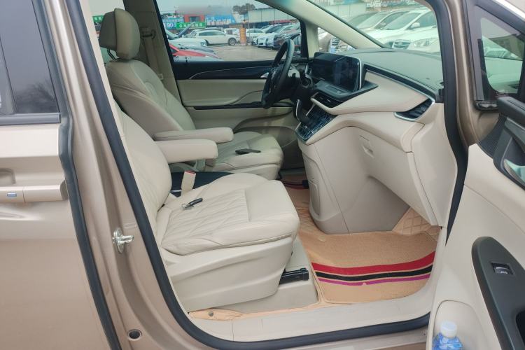 Used Buick GL8 2023 ES Lu Zun Comfort Model Right Front Seat