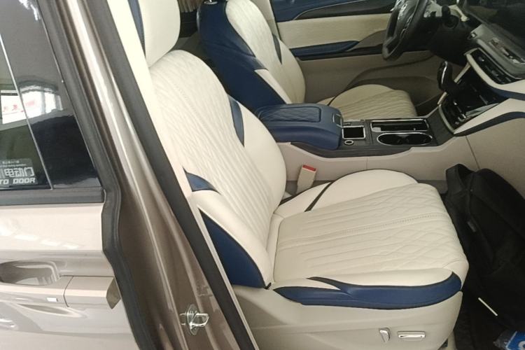 Used Buick GL8 2023 ES Lu Zun Comfort Model Right Front Seat