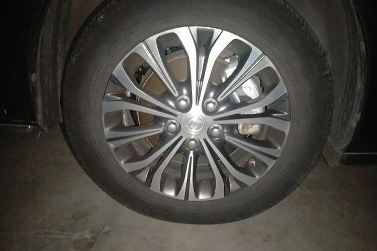 Used Buick GL8 2023 Land Executive Class Smart Enjoyment Model Right Front Wheel Hub