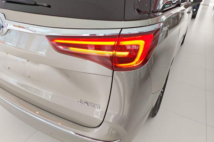 Used Buick GL8 2023 ES Lu Zun Deluxe Model Right Rear Taillight