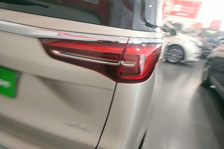 Used Buick GL8 2023 ES Lu Zun Deluxe Model Right Rear Taillight