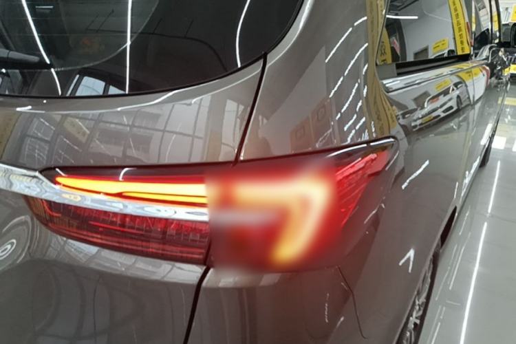 Used Buick GL8 2023 Land Executive Class Smart Enjoyment Model Right Rear Taillight