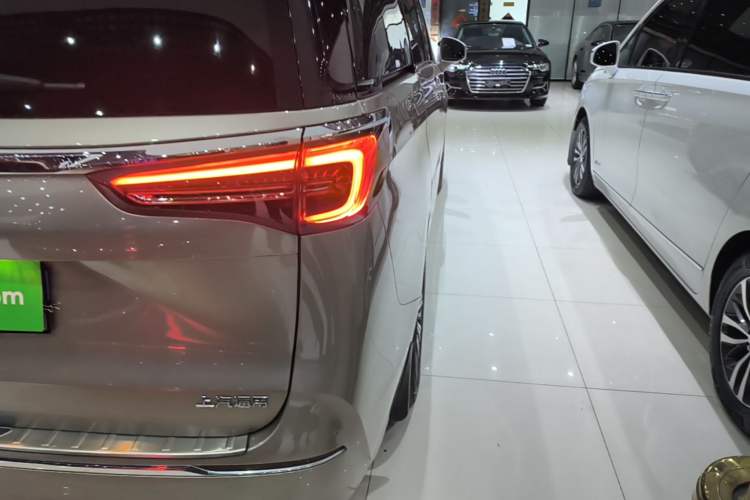 Used Buick GL8 2023 ES Lu Zun Luxury Model Right Rear Taillight