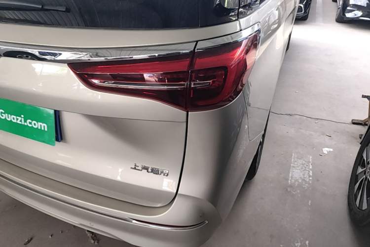 Used Buick GL8 2023 ES Lu Zun Deluxe Model Right Rear Taillight