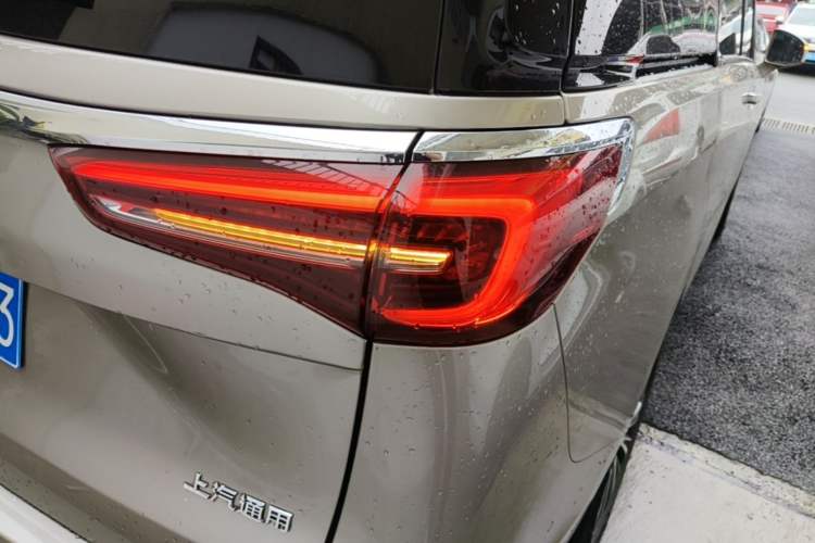 Used Buick GL8 2023 ES Lu Zun Luxury Model Right Rear Taillight