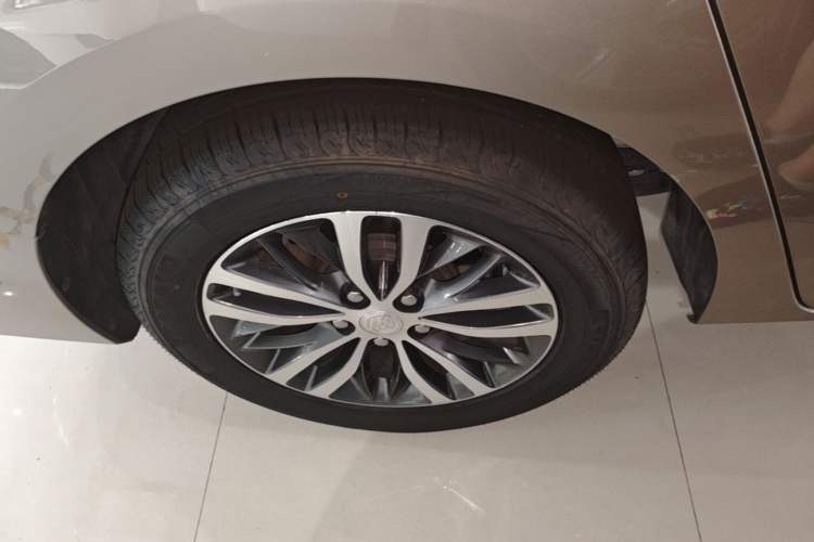 Used Buick GL8 2023 ES Lu Zun Deluxe Model Right Rear Wheel Hub