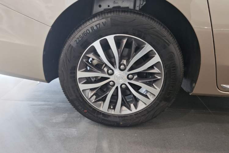 Used Buick GL8 2023 ES Lu Zun Deluxe Model Right Rear Wheel Hub