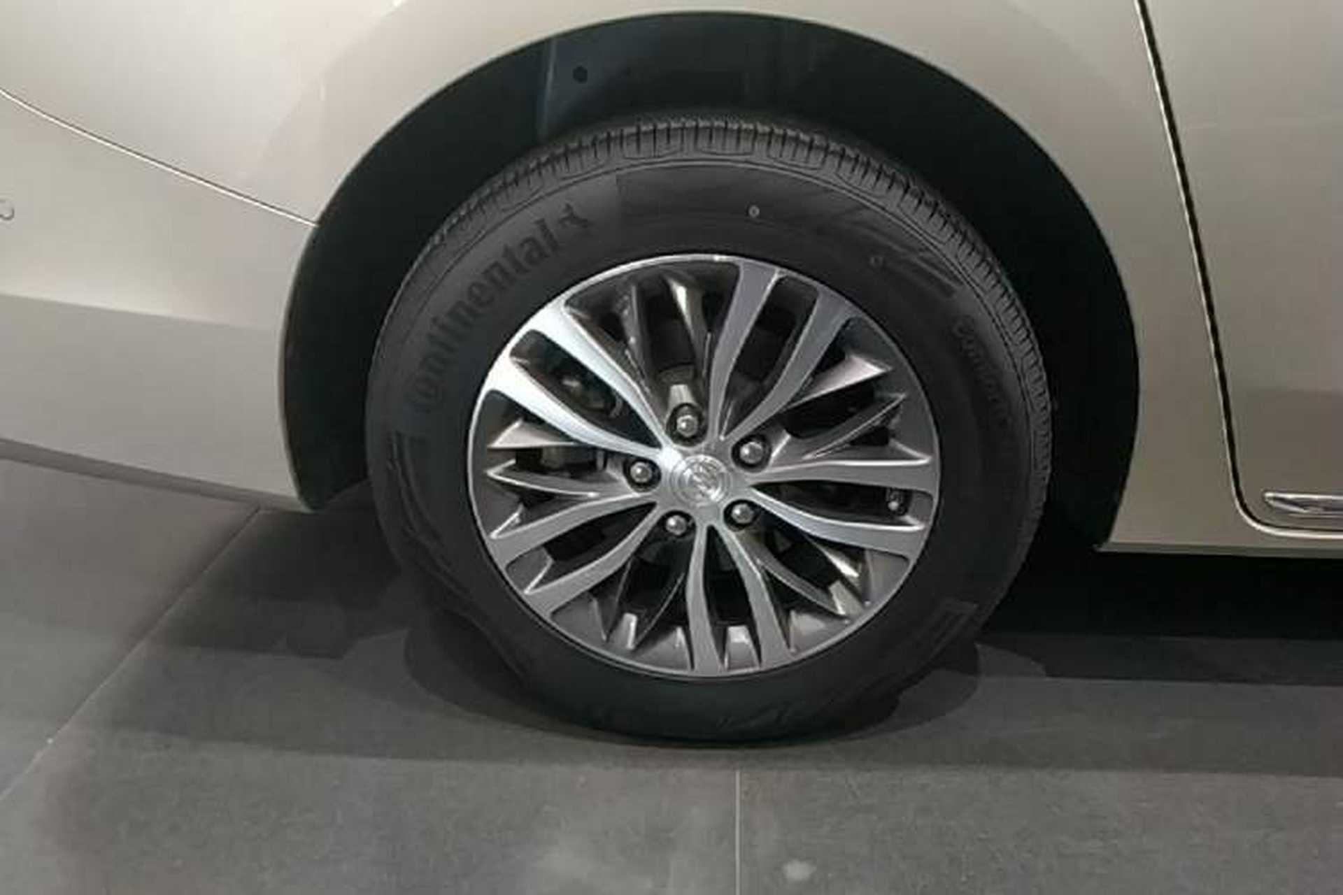 Used Buick GL8 2023 ES Lu Zun Deluxe Model Right Rear Wheel Hub