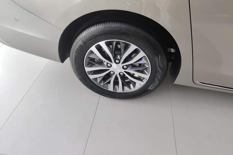 Used Buick GL8 2023 ES Lu Zun Deluxe Model Right Rear Wheel Hub