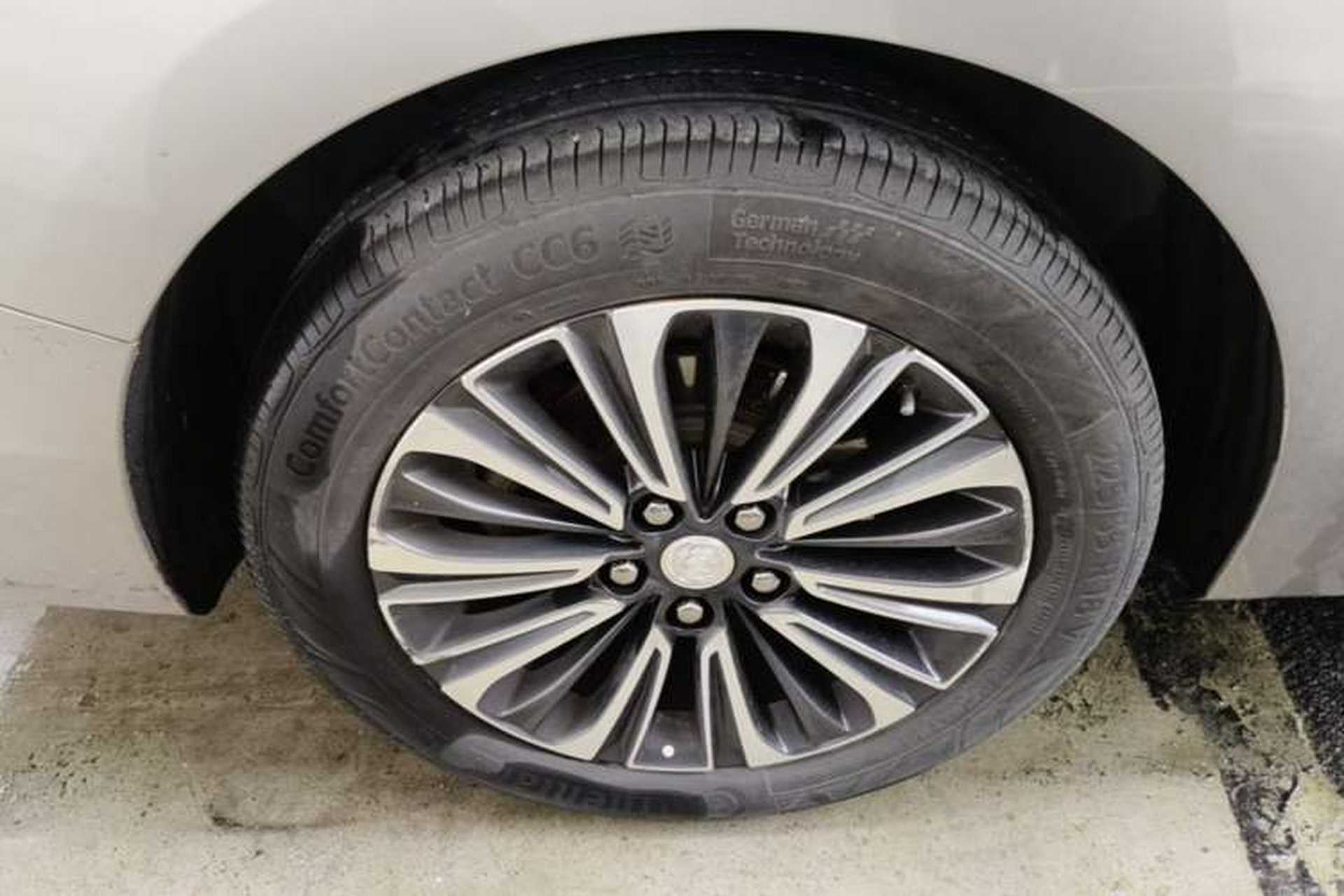 Used Buick GL8 2023 ES Lu Zun Luxury Model Right Rear Wheel Hub