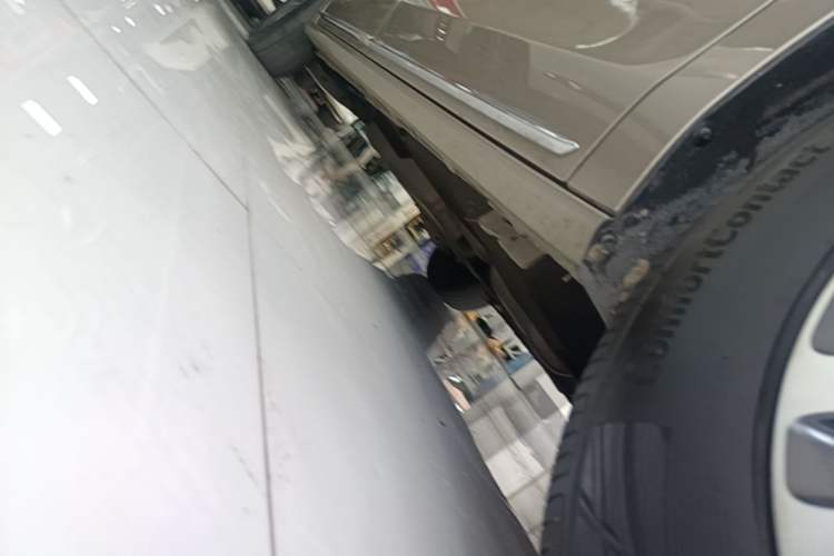 Used Buick GL8 2023 ES Lu Zun Comfort Model Right Side Sill