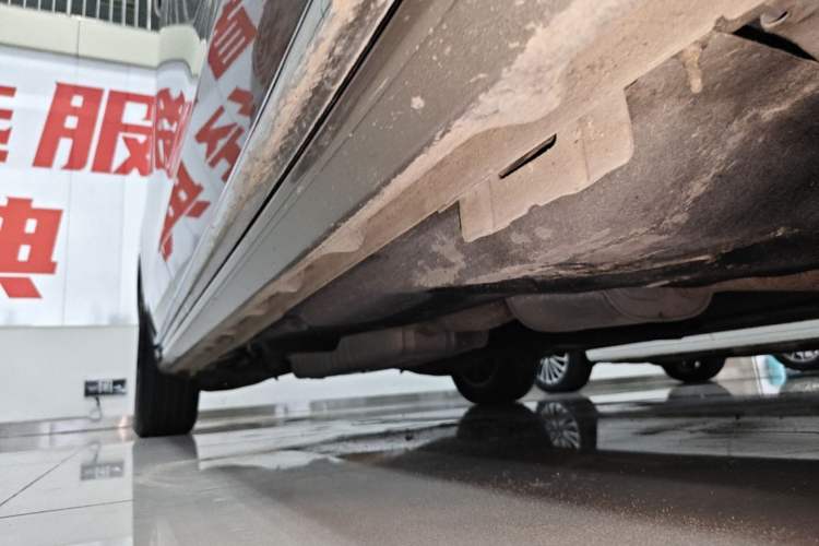 Used Buick GL8 2023 ES Lu Zun Luxury Edition and Yue Version Right Side Sill