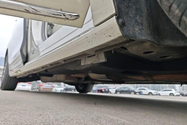 Used Buick GL8 2023 ES Lu Zun Comfort Model Right Side Sill