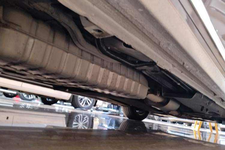 Used Buick GL8 2023 ES Lu Zun Deluxe Model Right Side Sill