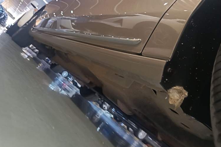Used Buick GL8 2023 ES Lu Zun Comfort Model Right Side Sill