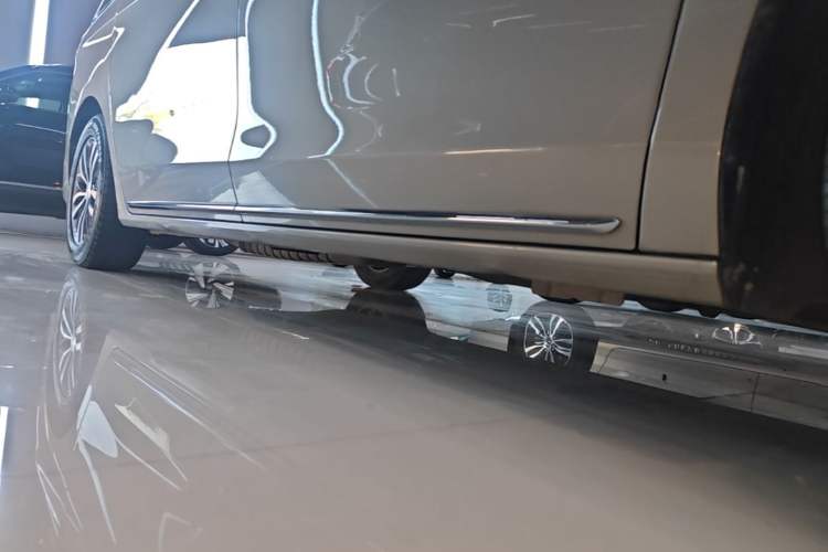 Used Buick GL8 2023 ES Lu Zun Comfort Model Right Side Sill