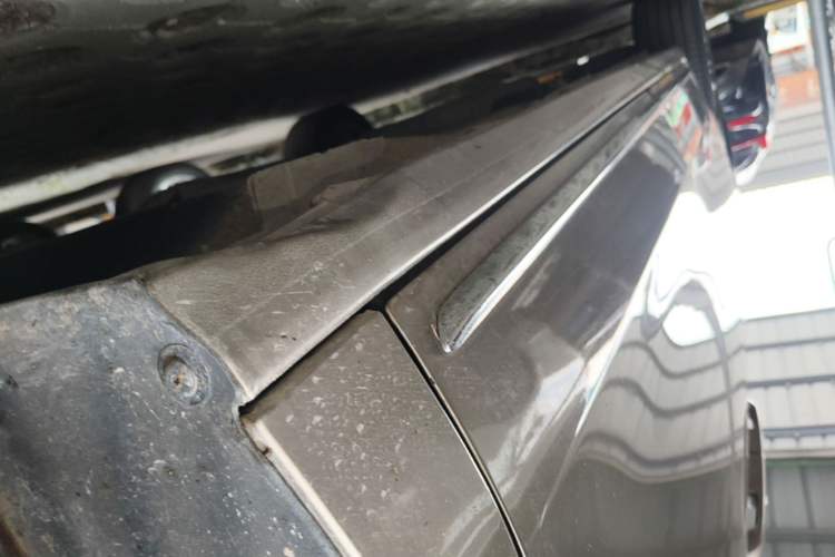 Used Buick GL8 2023 ES Lu Zun Luxury Model Right Side Sill