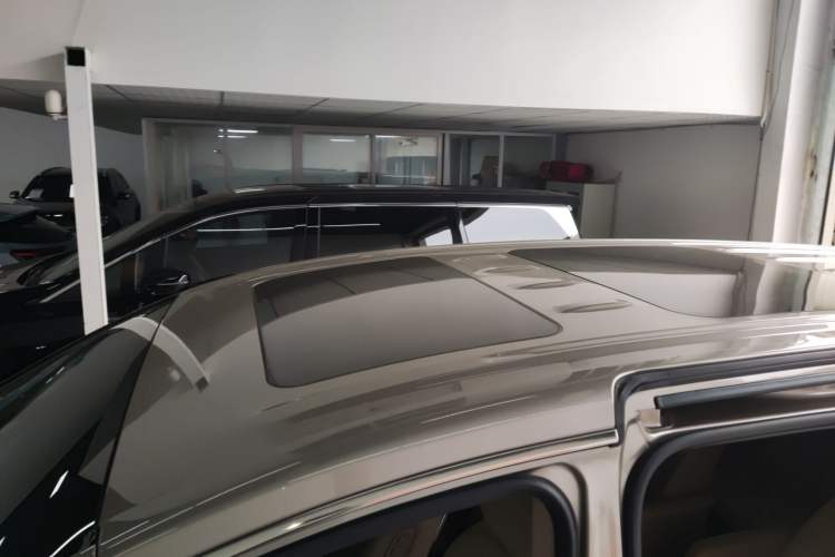 Used Buick GL8 2023 ES Lu Zun Luxury Model Roof