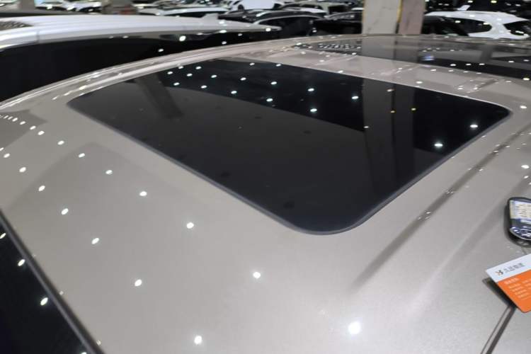 Used Buick GL8 2023 ES Lu Zun Luxury Model Roof