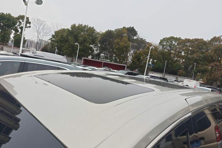 Used Buick GL8 2023 ES Lu Zun Luxury Edition and Yue Version Roof