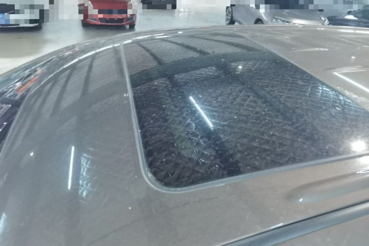 Used Buick GL8 2023 Facelifted Land Cruiser Executive Luxury Version Roof